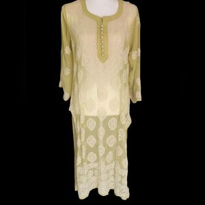Women's Muslin Kurti Ethnic Wear Size 42. No rips or stains.